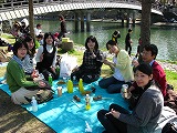 島にて昼食