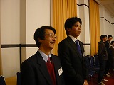 写真・卒業生と先生2